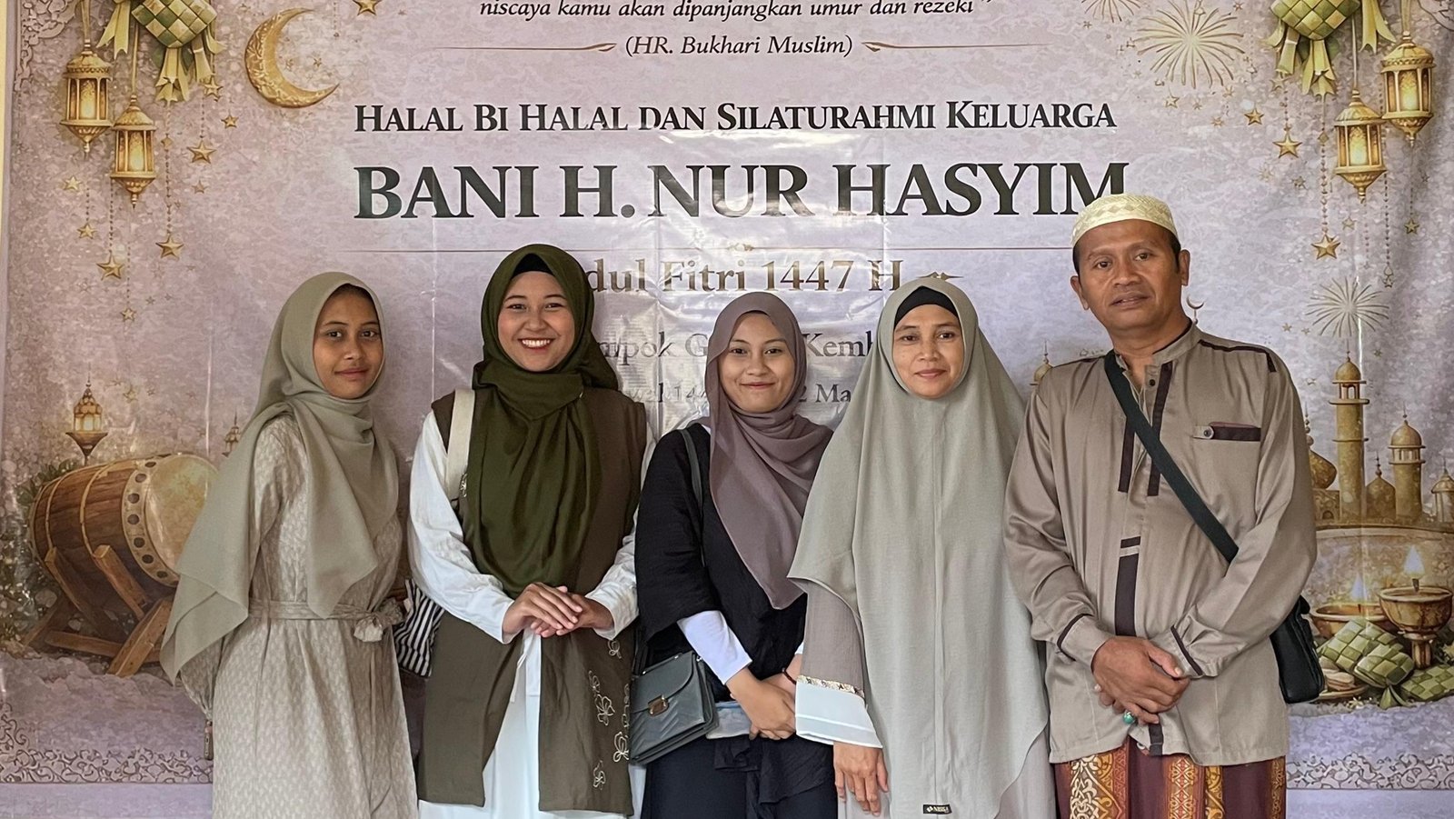 Keluarga Hj. Sufi Suroyya dan H. Moh. Sholeh