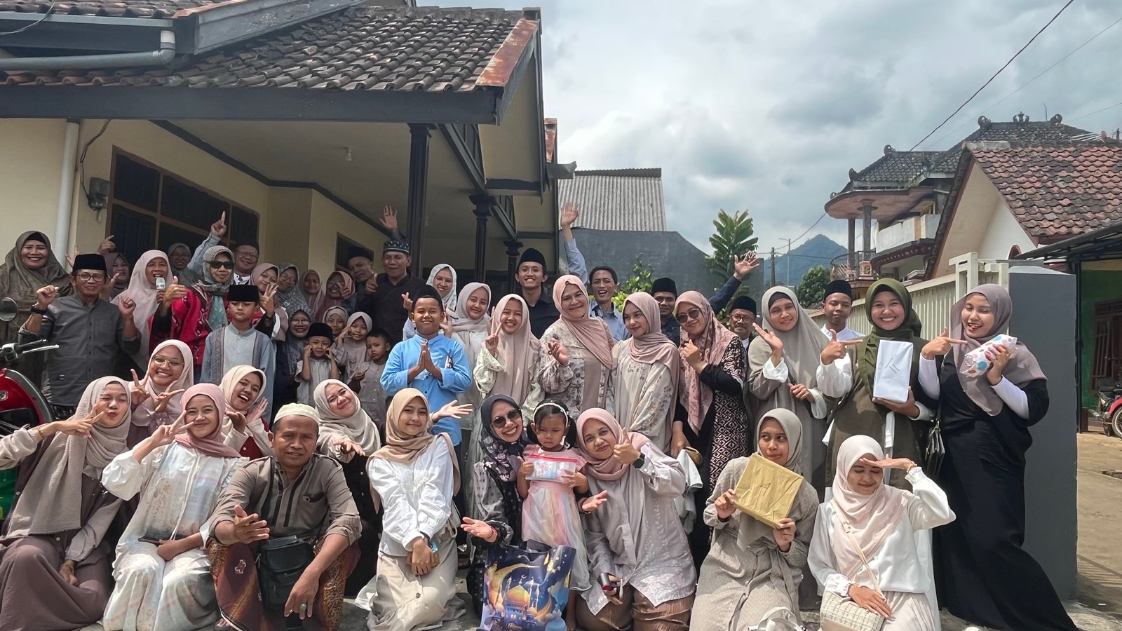 Keluarga Bani H.Nur Hasyim